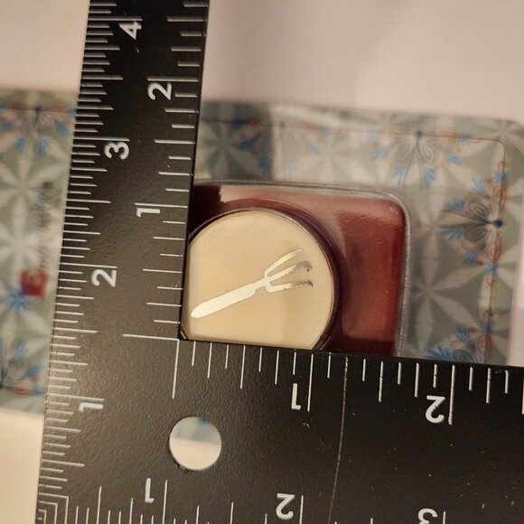 Hand Rake Gardening Large Hole Punch Emagination paper Scrapbook - Picture 4 of 5